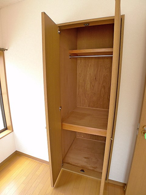 キャピタル越谷 C 収納