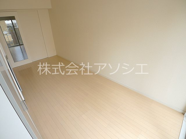 プレルーディオ・越谷 リビング