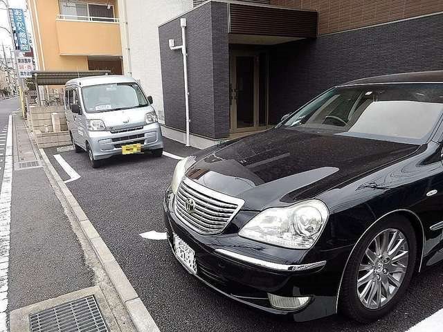 アサヒ・レジデンスⅢ 駐車場