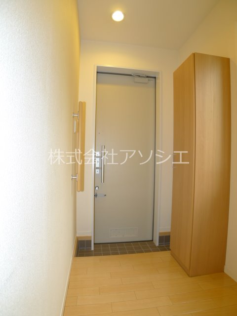 アベニール 玄関