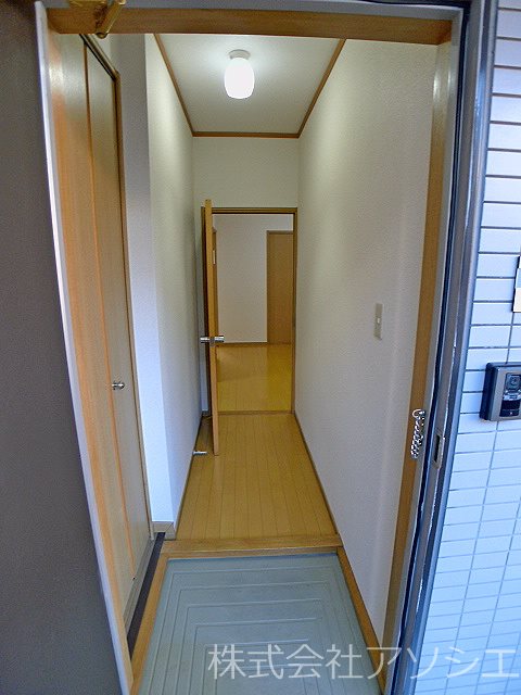 アーバン清水 玄関