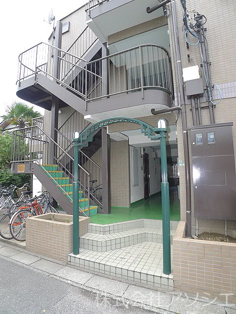 アコード草加 エントランス