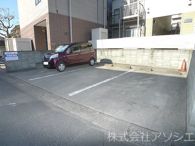 アムールプリエ 駐車場