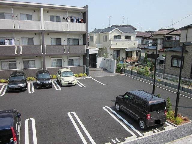 プレジールⅡ 駐車場
