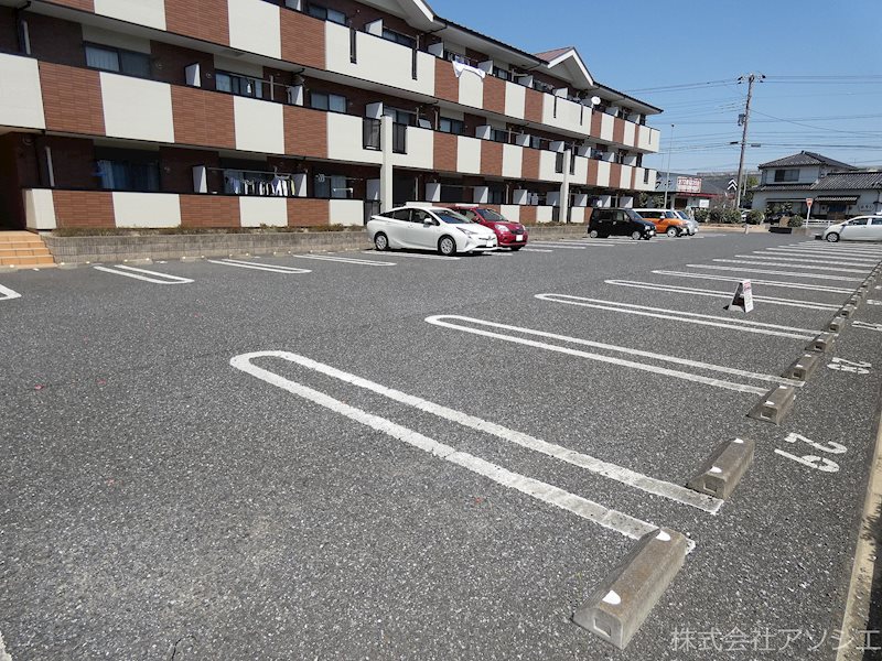 エステビエント 駐車場