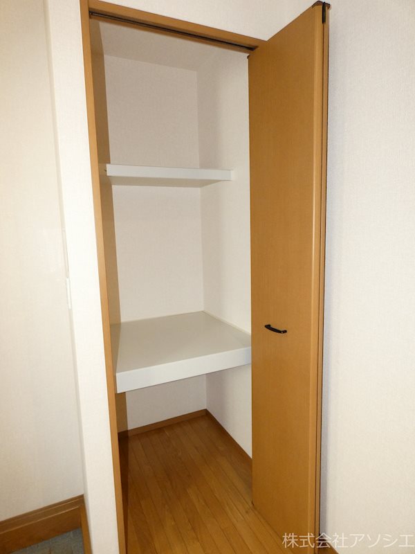 アピエ　六番館 収納