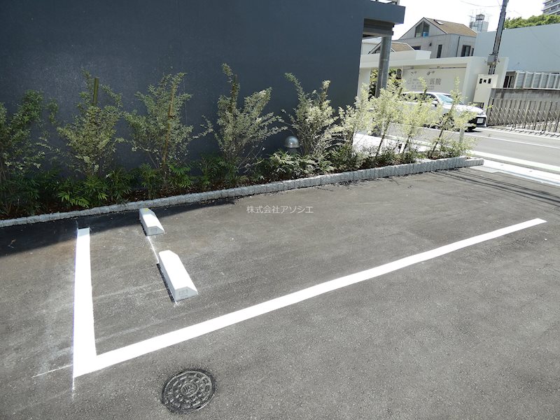 Laule’a 越谷 駐車場