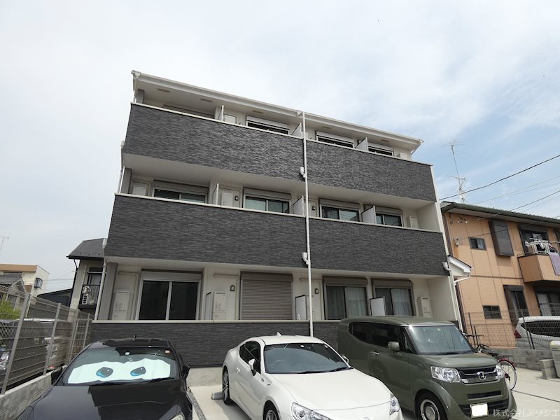ウエストガーデン吉川 外観