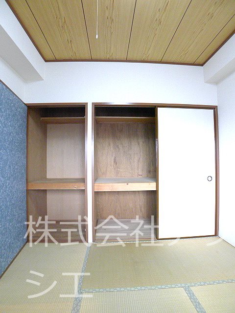 会田ビル 収納
