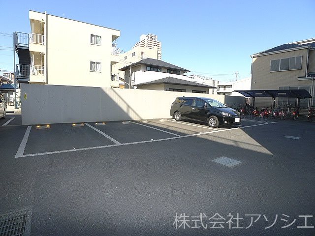 IDEAL・VILLA 駐車場