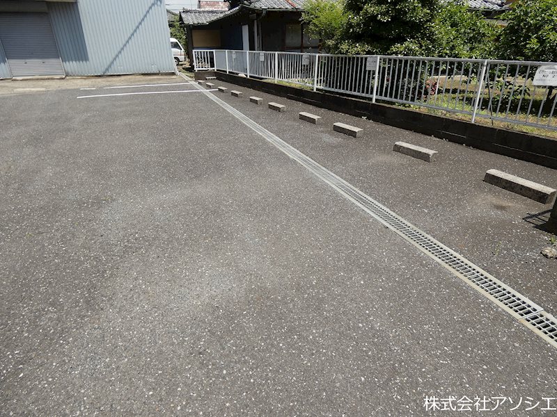 浅井ビル 駐車場