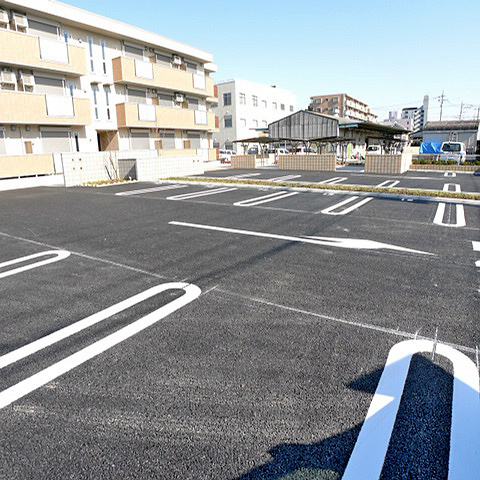 ウィステリア(越谷市) 駐車場