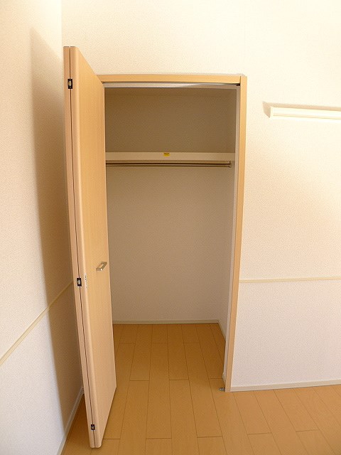 エスカレントⅡ 収納