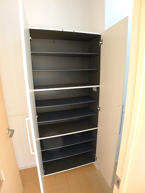 エスカレントⅡ 玄関