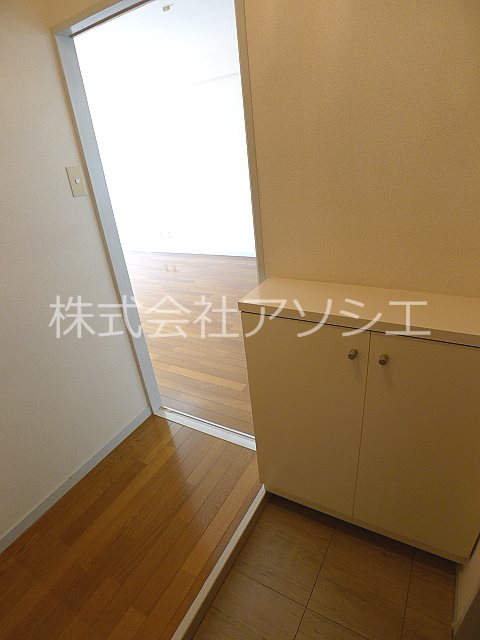 ニュー越谷レジデンス 玄関