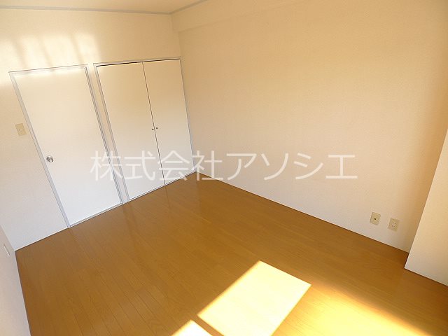 ニュー越谷レジデンス ベッドルーム