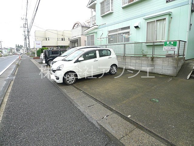 ウェルシータウン 駐車場