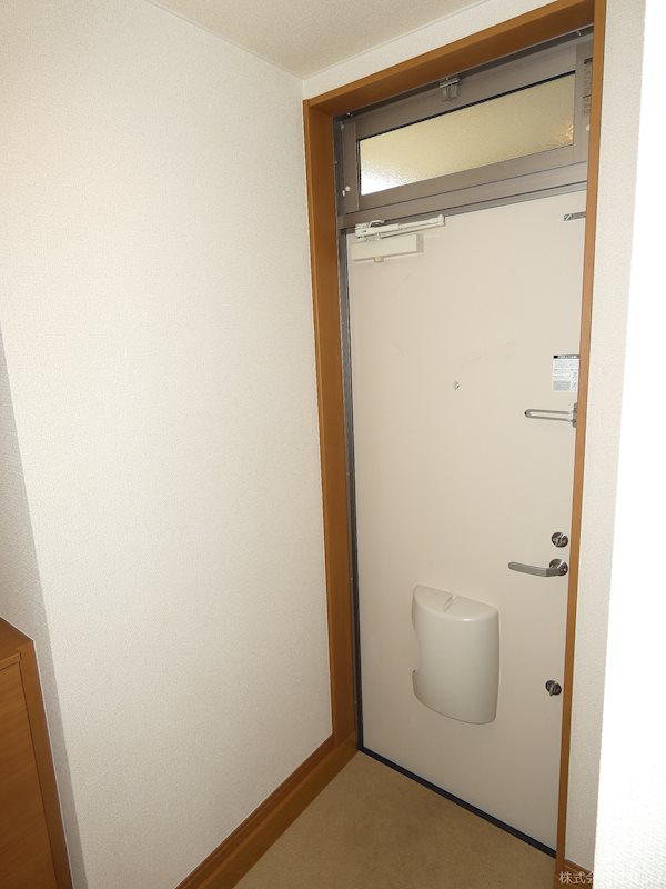 ハイシックスコート 玄関