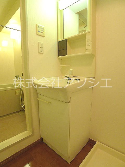 レディースコート越谷 洗面所