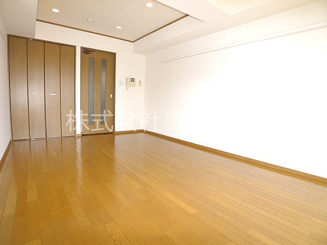レディースコート越谷 リビング