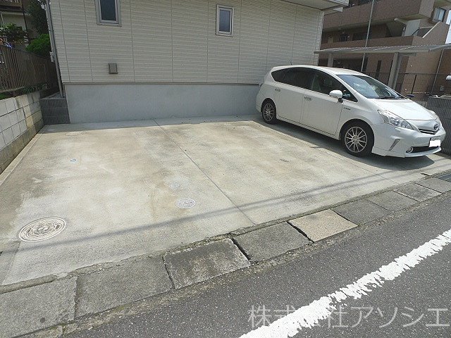 ヴェルフィーユ Ⅱ 駐車場