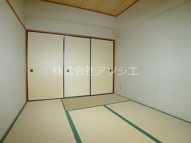 エンブレム東大沢 ベッドルーム