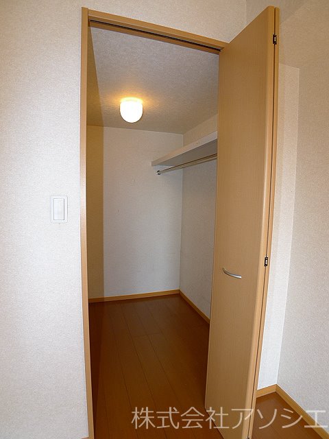 ヴィオレシャトー 収納