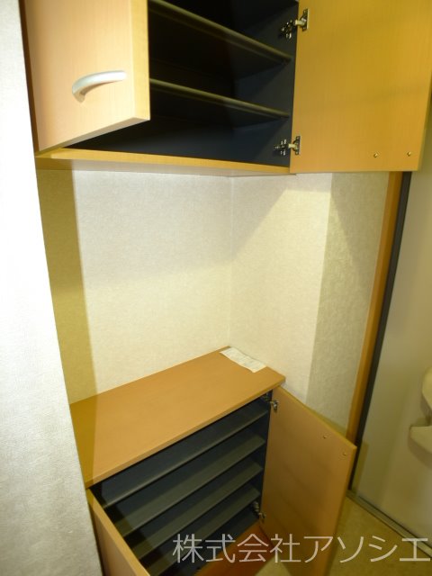 ヴィオレシャトー 収納