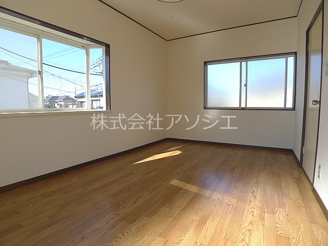 林貸家 ベッドルーム