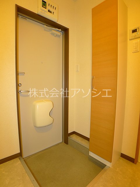 アンリシール八幡 玄関
