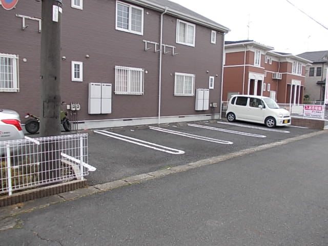 エクセル吉川 駐車場