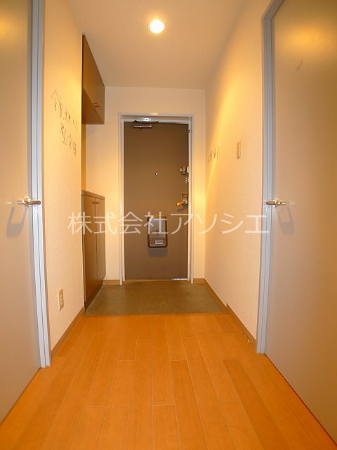 グランデージ3武里 玄関