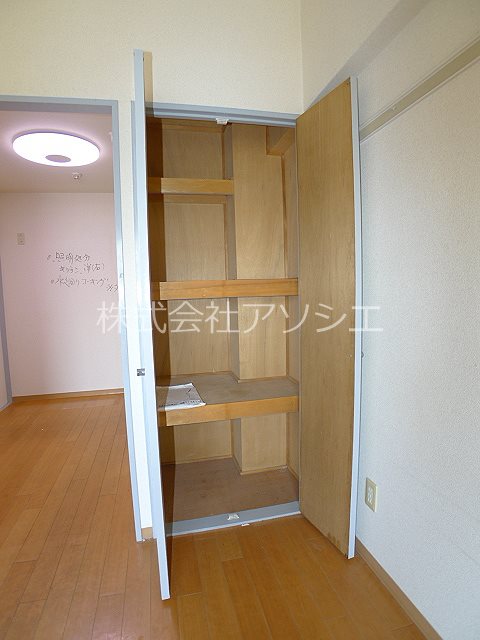 グランデージ3武里 収納