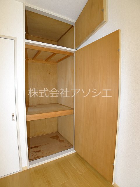 エルディム新栄 収納