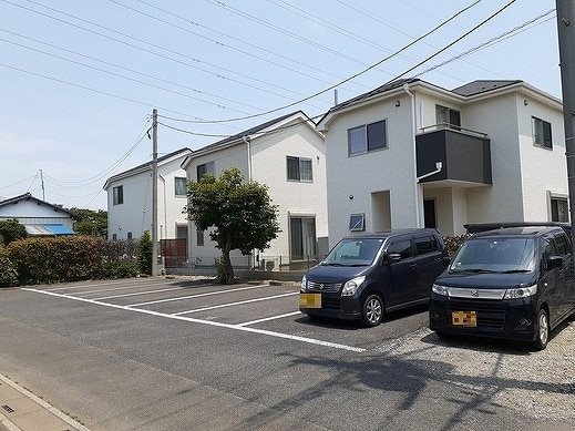 エルシティ中村 駐車場