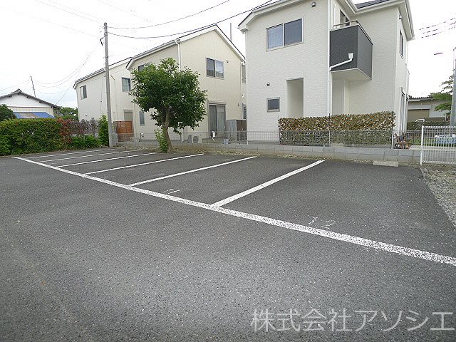 エルシティ中村 駐車場
