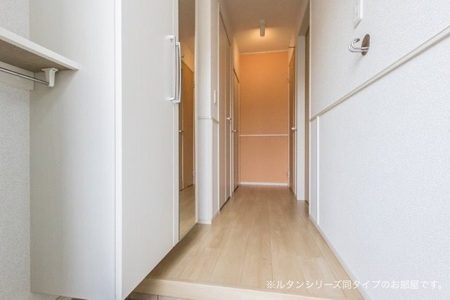 エスポワールB 玄関