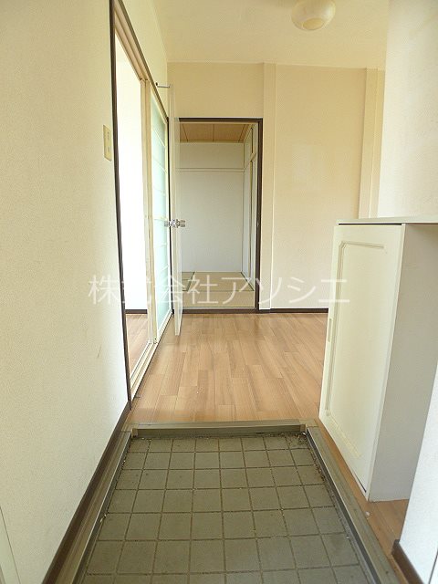 ウインディア平野 玄関