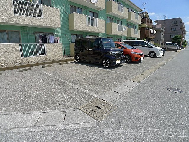 グリーンシティマンション 駐車場