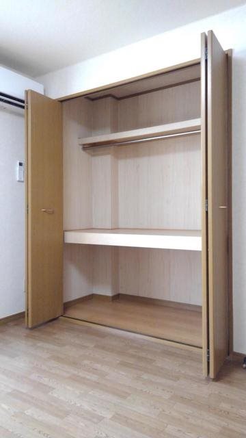 オーキッドコート 収納