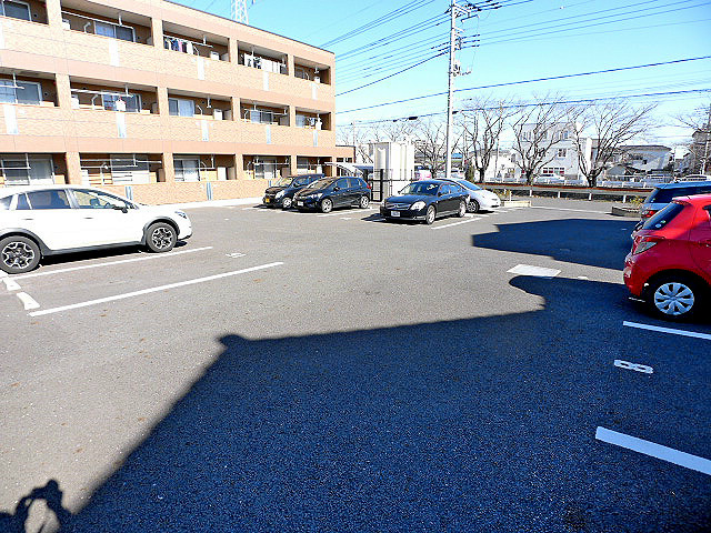 イル　ソーレ 駐車場