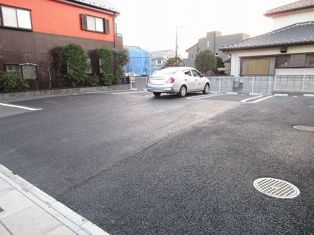 オーチャード　カウンティ 駐車場