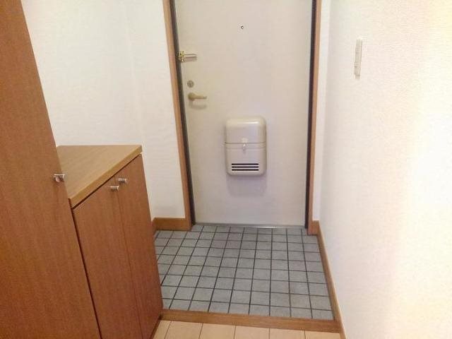 アンソレイエ瀬崎 玄関