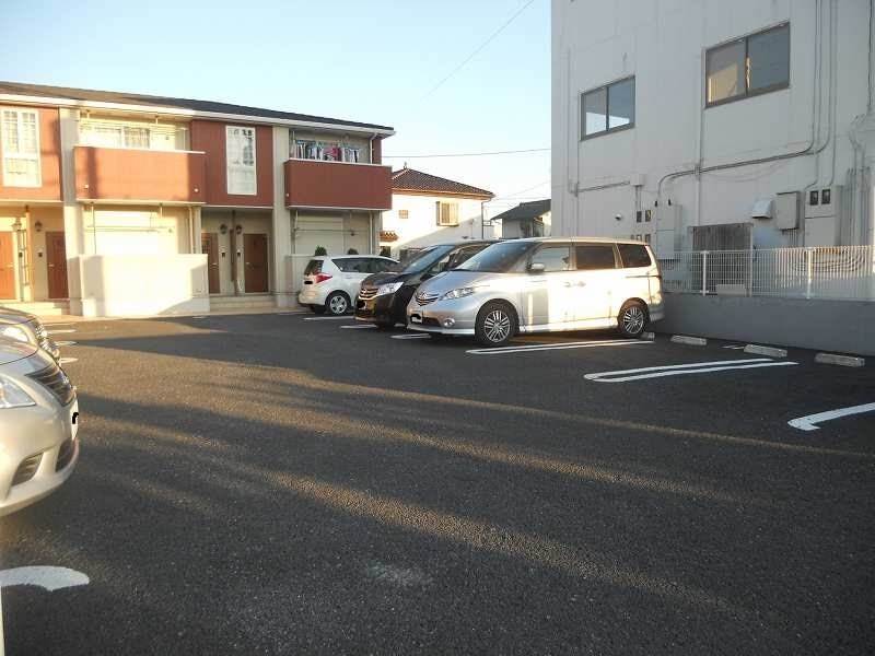 UMEDAガーデンヒルズ　B 駐車場