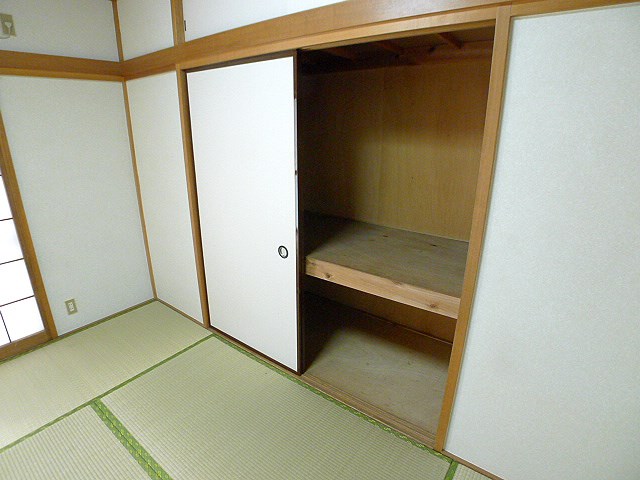 吉川サンビレッジ 収納