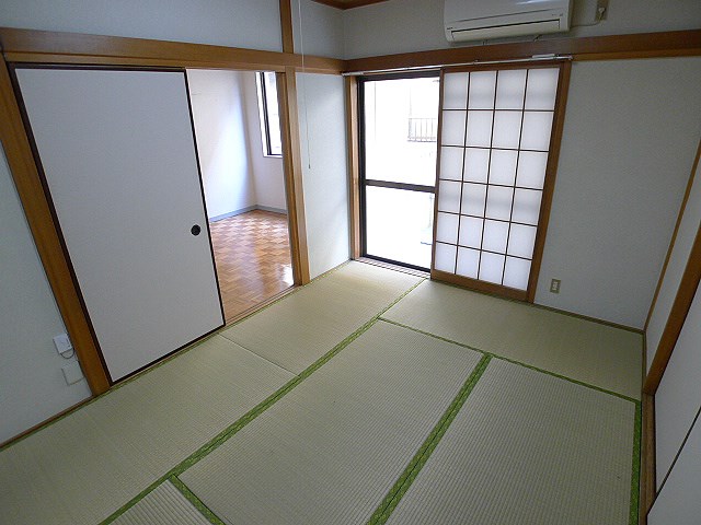 吉川サンビレッジ ベッドルーム