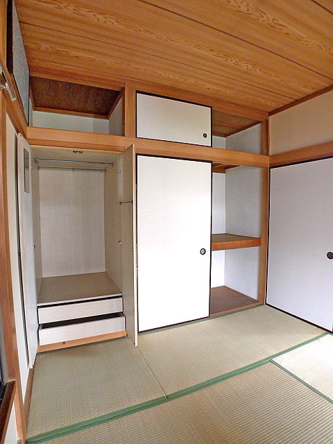 玉本方貸家 収納