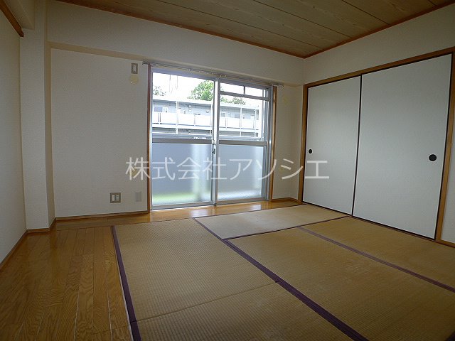 サン・コーポラス越谷　1号棟 その他部屋・スペース
