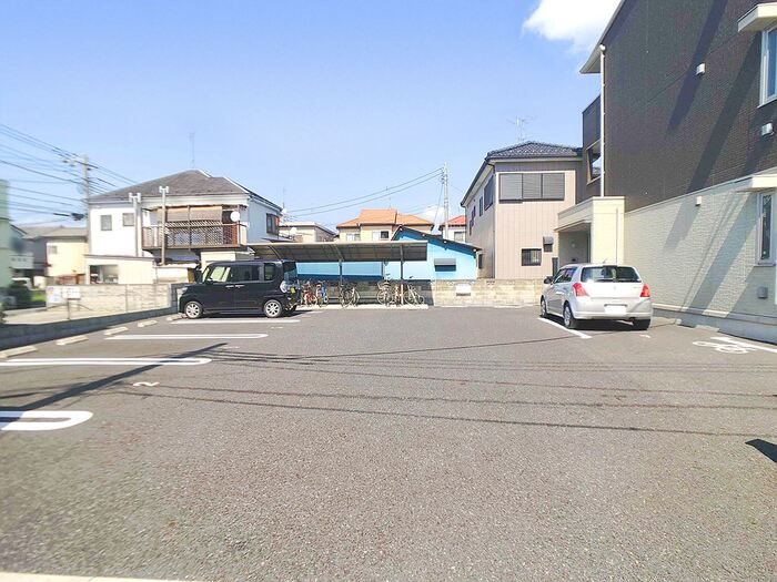 roidel'oursⅡ 駐車場