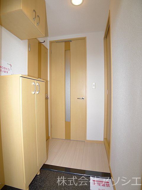 ピュアガーデン美穂 玄関